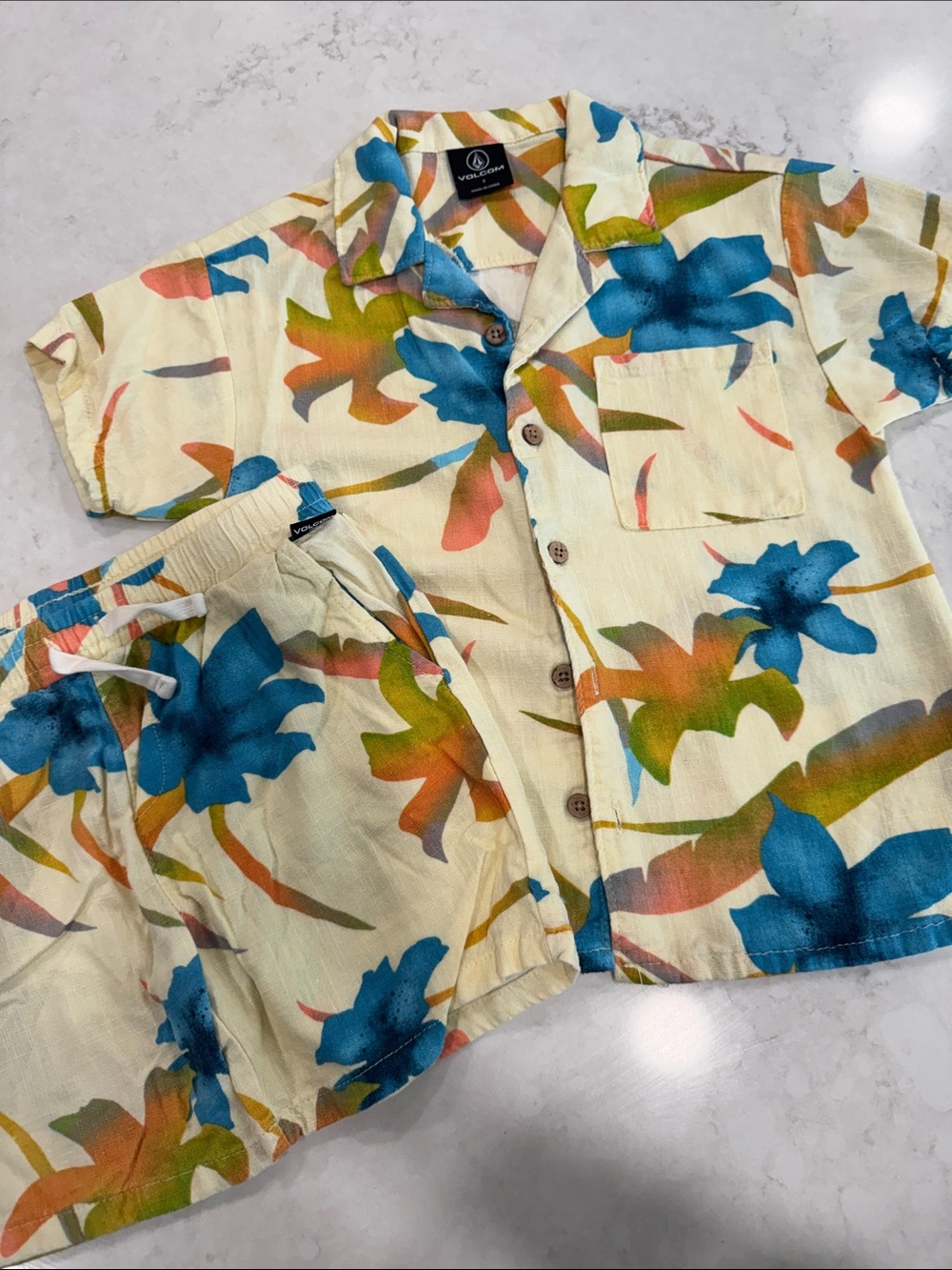 Volcom Boys Size 7 Matching Set